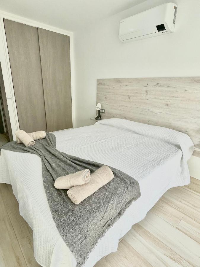 Island Suites Arona  Exterior foto