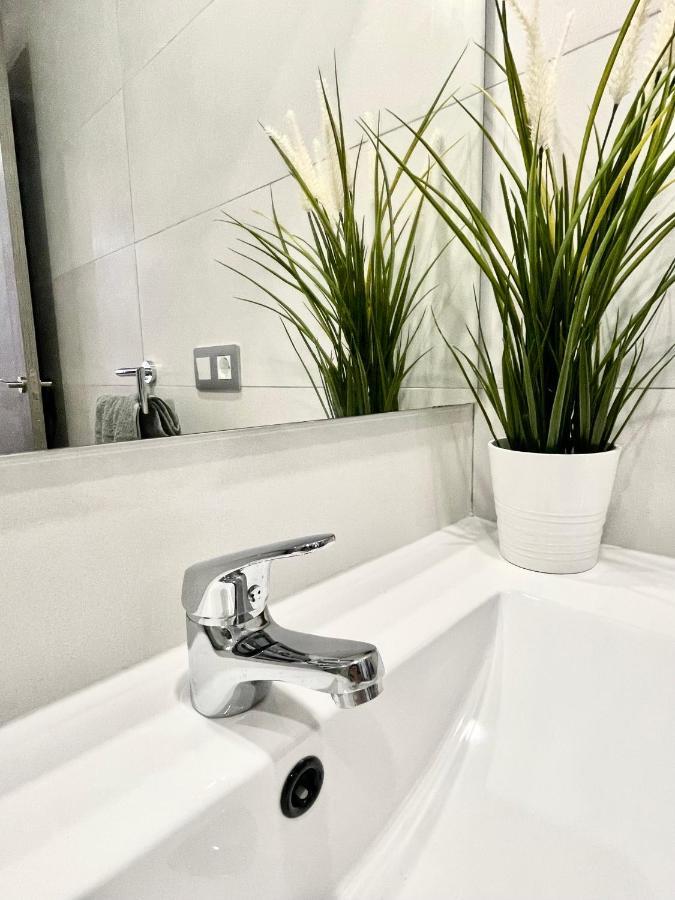 Island Suites Arona  Exterior foto